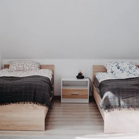 Pod Jeleniem 펜션 밀리치